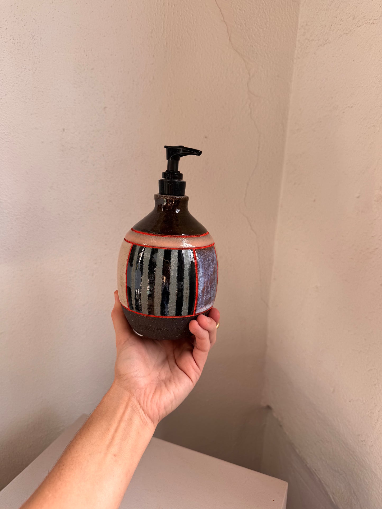 Soap dispenser II