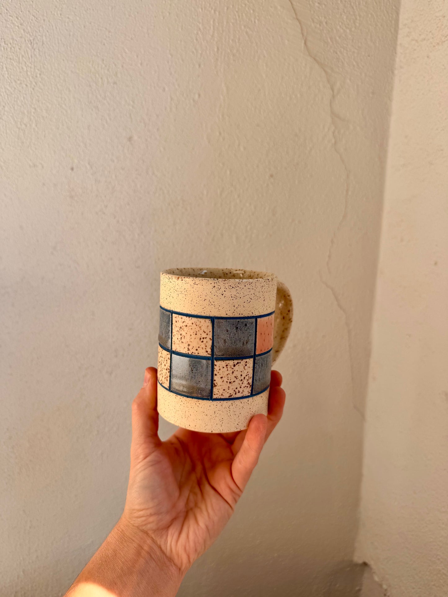 Mug VI