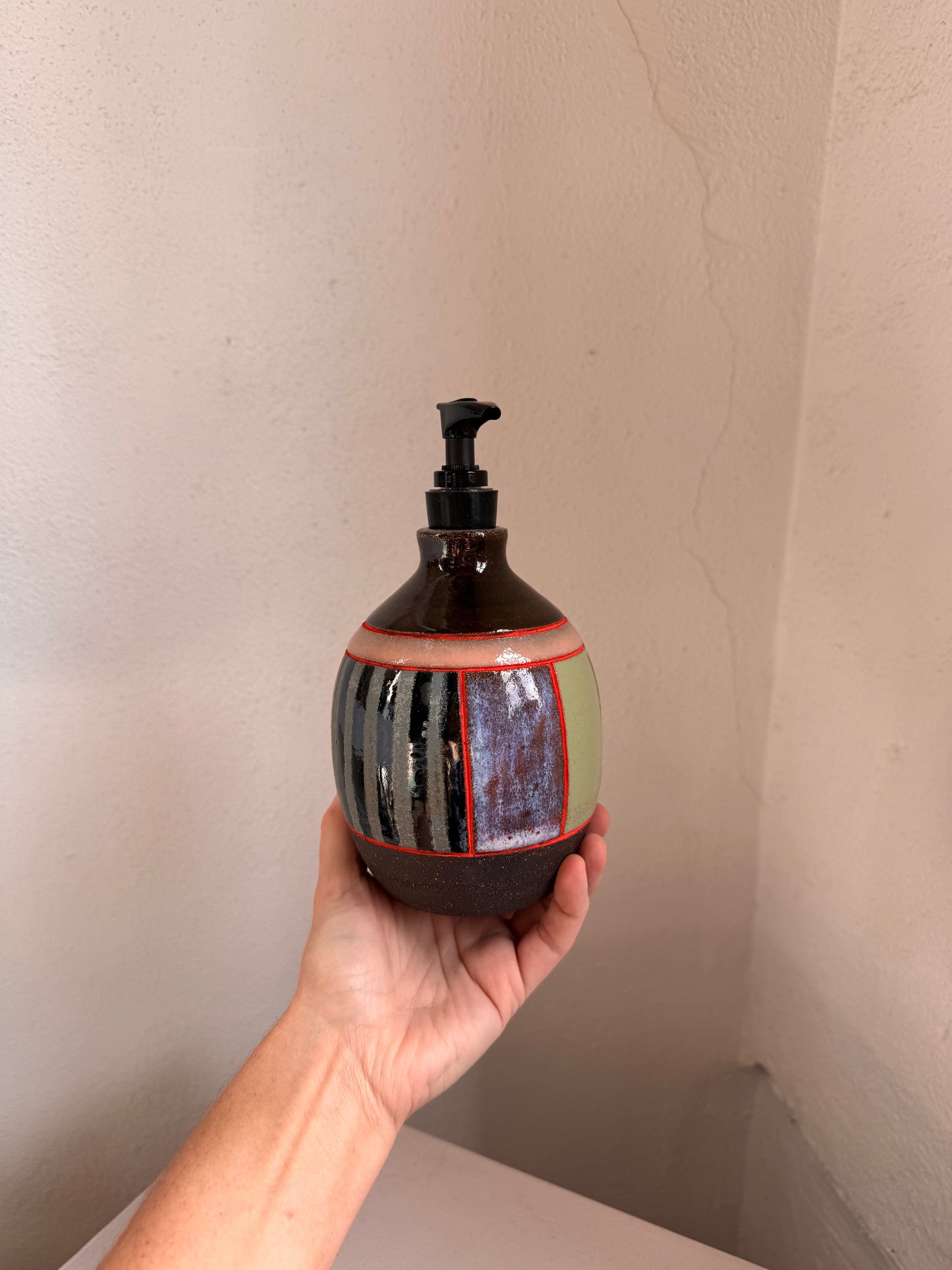Soap dispenser II